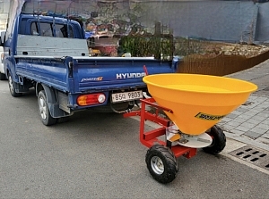 차량견인용 염화칼슘 살포기